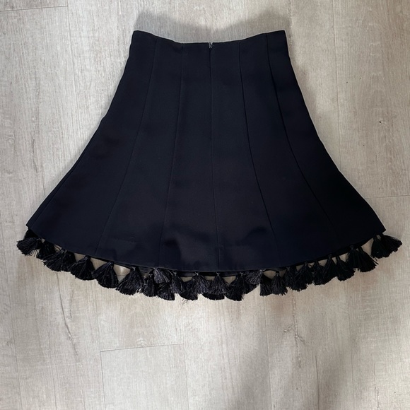 Club Monaco Tassel Skirt- LIKE NEW - Picture 4 of 5